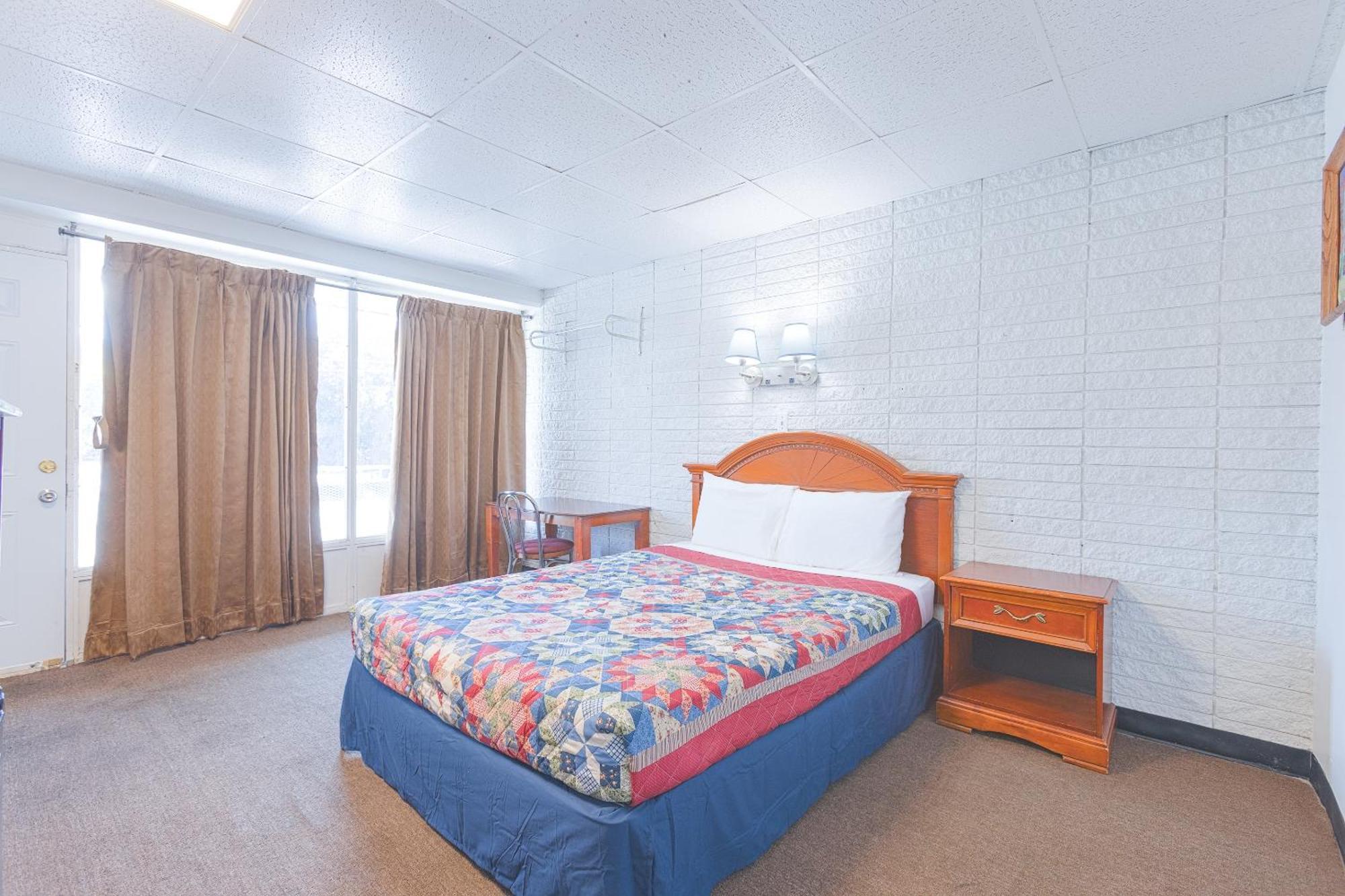 Sonrise Inn Lincoln Hwy By Oyo Breezewood Exterior photo