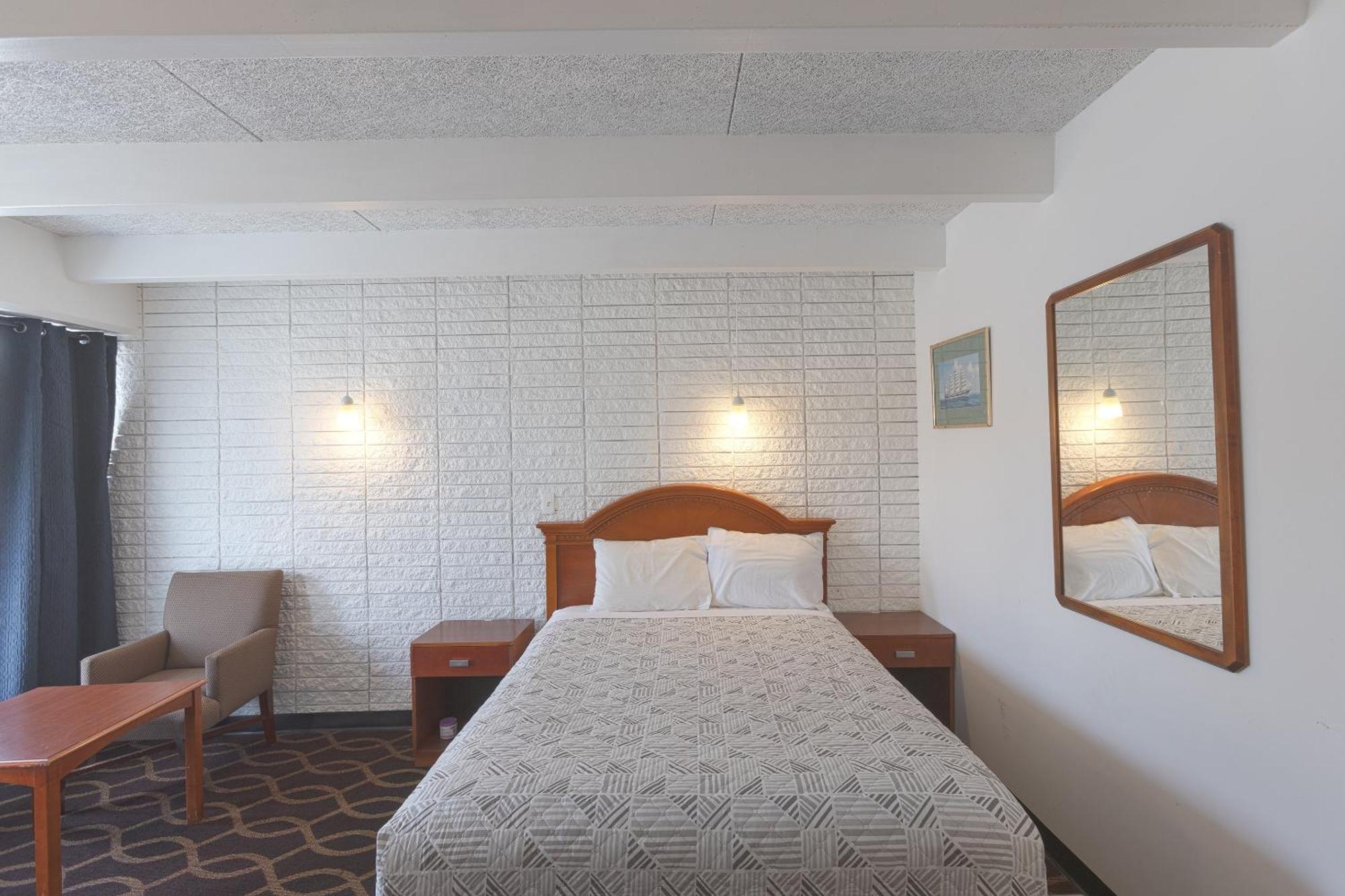 Sonrise Inn Lincoln Hwy By Oyo Breezewood Exterior photo