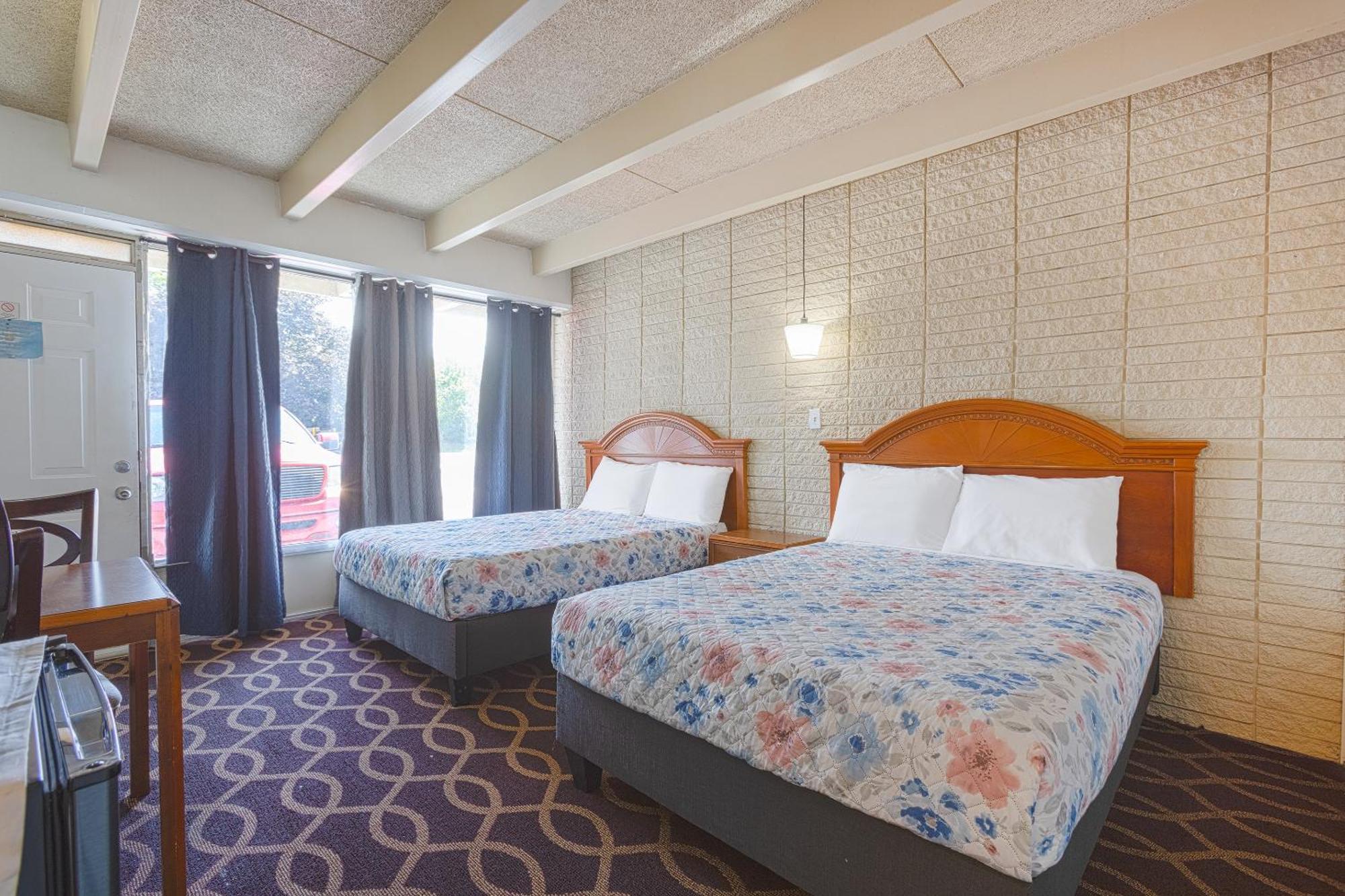 Sonrise Inn Lincoln Hwy By Oyo Breezewood Exterior photo